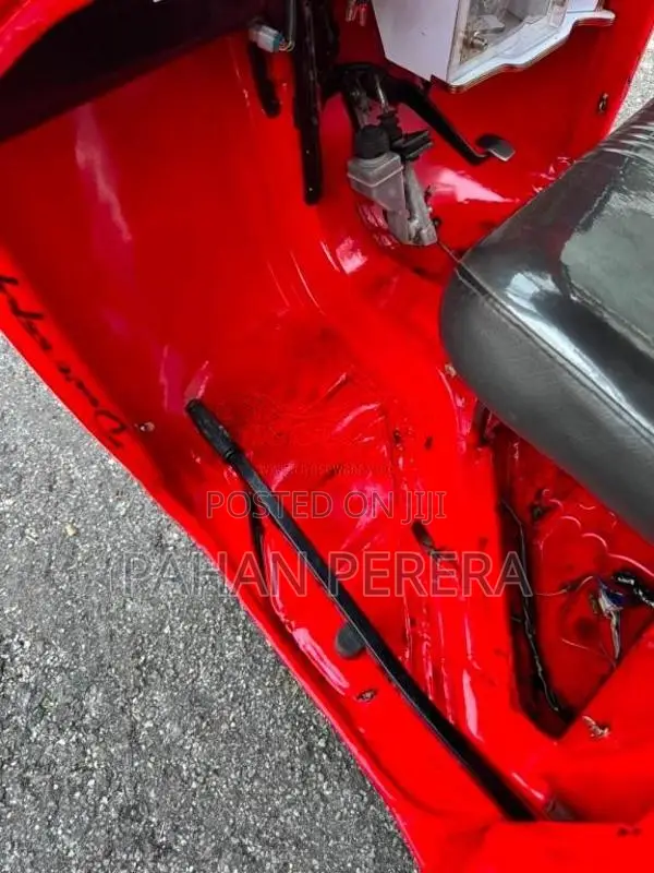 Bajaj 2 stroke 2000 Three Wheel (Used)