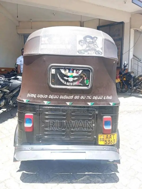 Bajaj RE 2014 Three Wheel (Used)