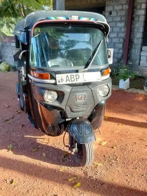 Bajaj 4 Stroke 2017 Three Wheel (Used)