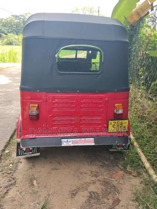 Bajaj 2 Stroke 2000 Three Wheel (Used)