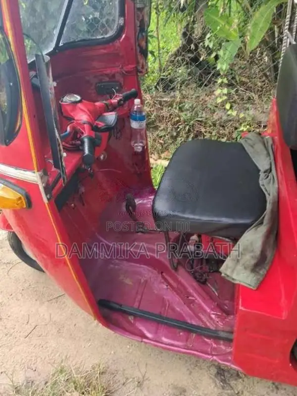 Bajaj 2 Stroke 2000 Three Wheel (Used)
