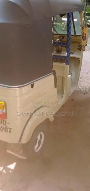 Bajaj 2 Stroke 2004 Three Wheel (Used)