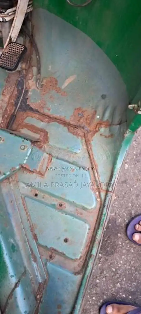 Bajaj 2 Stroke 2004 Three Wheel (Used)