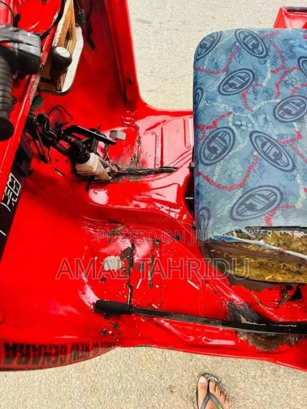 Bajaj RE 2003 Three Wheel (Used)