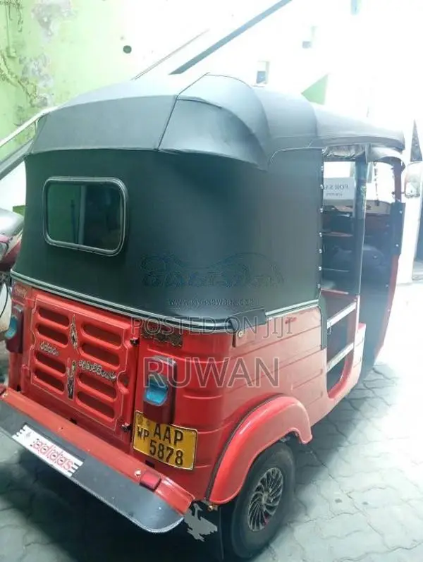 Bajaj RE 205 2014 Three Wheel (Used)