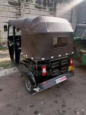 Bajaj 4 Stroke 2010 Three Wheel (Used)