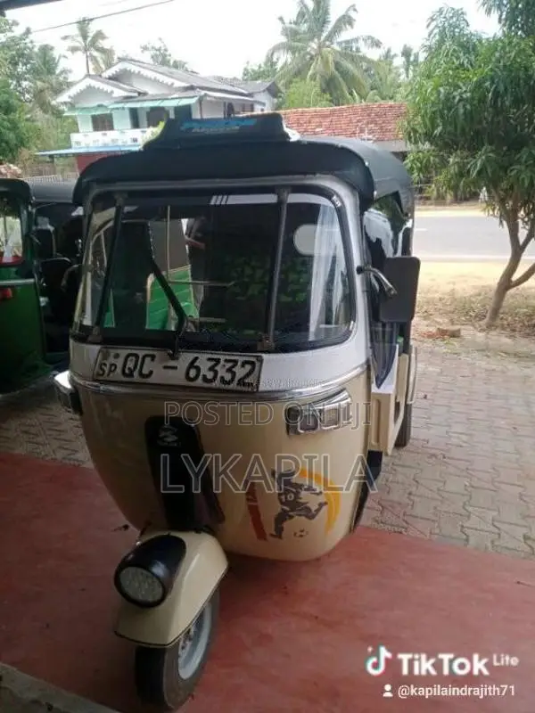 Bajaj 2 Stroke 2005 Three Wheel (Used)