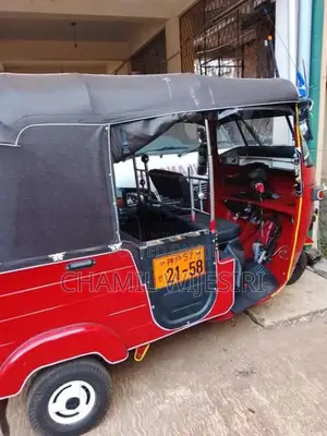 Bajaj 4 Stroke 2007 Three Wheel (Used)