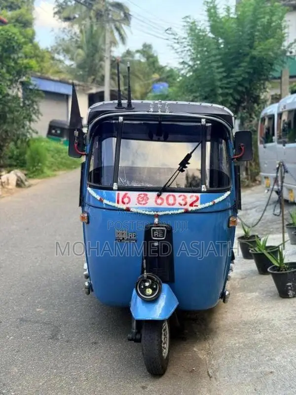 Bajaj 2 Stroke 1988 Three Wheel (Used)