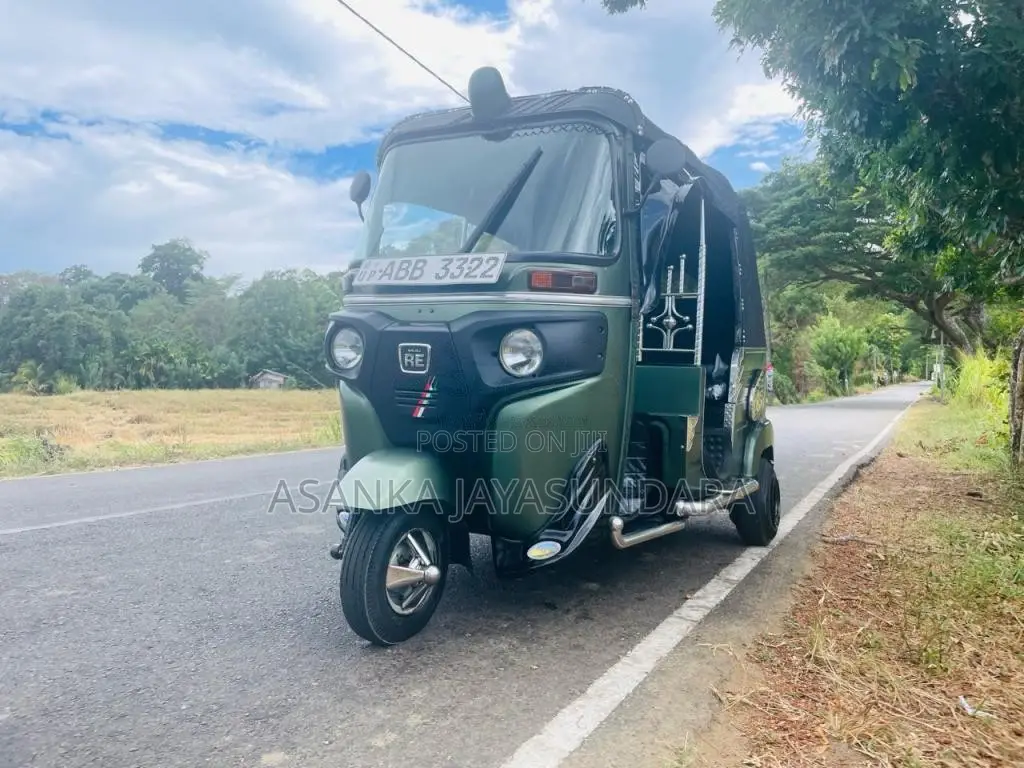 Bajaj Re 2015 Three Wheel (Used)