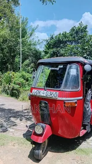 Bajaj 4 Stroke 2007 Three Wheel (Used)
