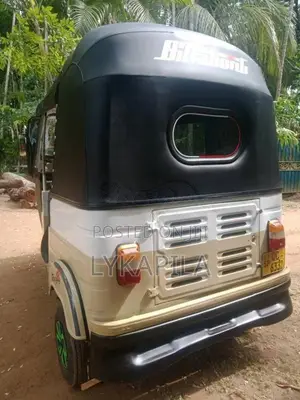 Bajaj 2 Stroke 2005 Three Wheel (Used)