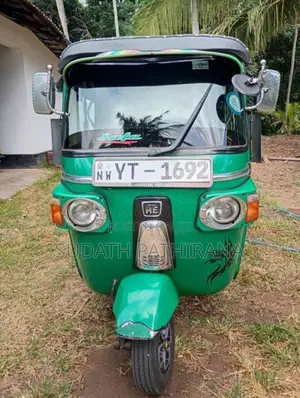 Bajaj RE 205 2011 Three Wheel (Used)