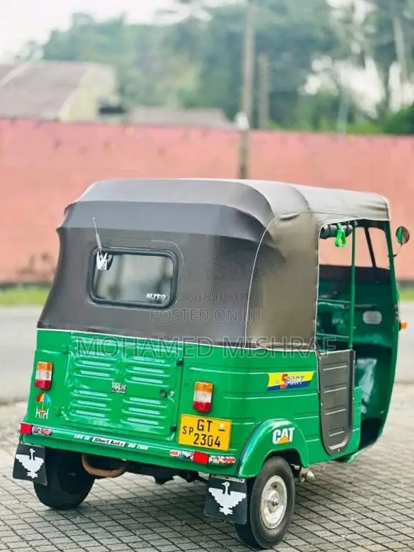 Bajaj 2 stroke 2000 Three Wheel (Used)