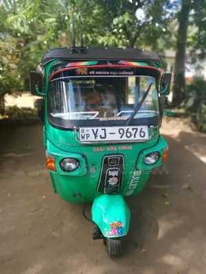 Bajaj RE 205 2011 Three Wheel (Used)