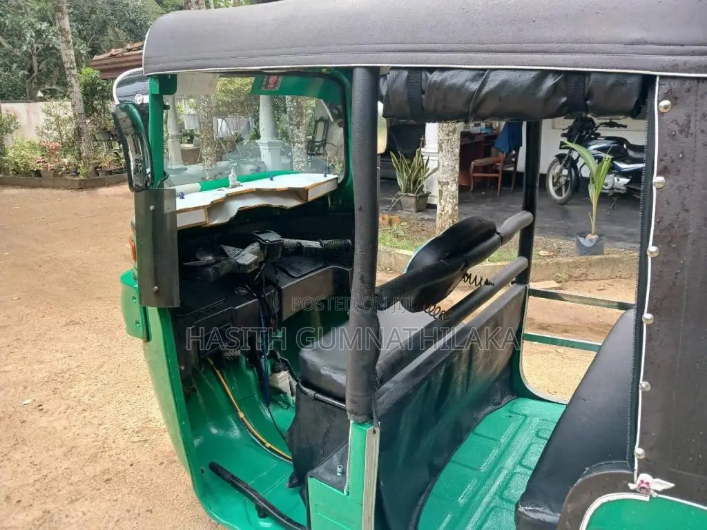 Bajaj RE 4 Stroke 2014 Three Wheel (Used)