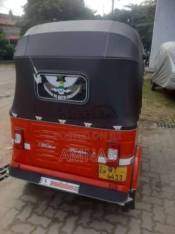 Bajaj 4 Stroke 2009 Three Wheel (Used)