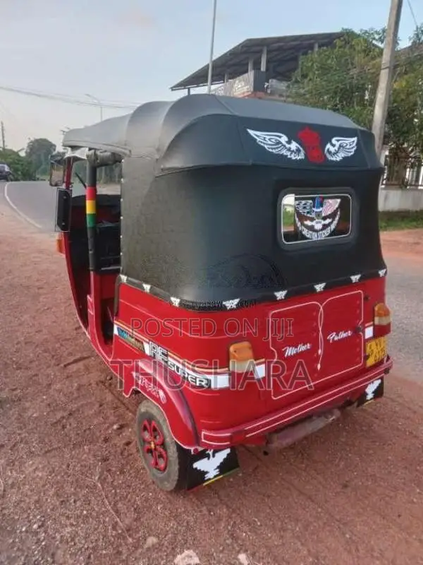 Bajaj 4 Stroke 2011 Three Wheel (Used)