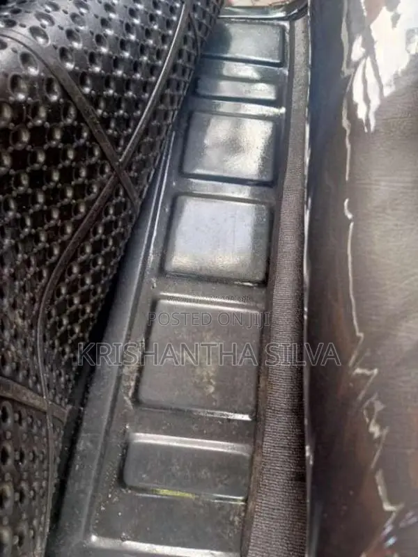 Bajaj 4 Stroke 2010 Three Wheel (Used)