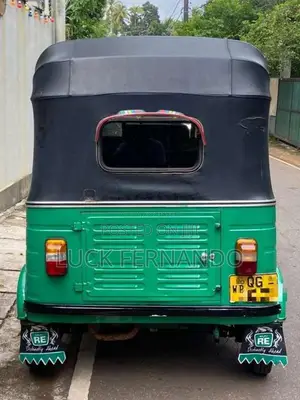 Bajaj 2 Stroke 2006 Three Wheel (Used)