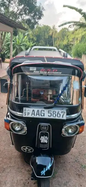 Bajaj RE 205 2013 Three Wheel (Used)