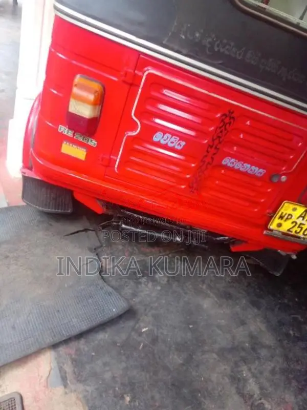 Bajaj 4 Stroke 2013 Three Wheel (Used)