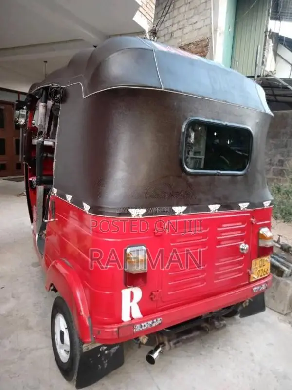Bajaj 4 Stroke 2009 Three Wheel (Used)