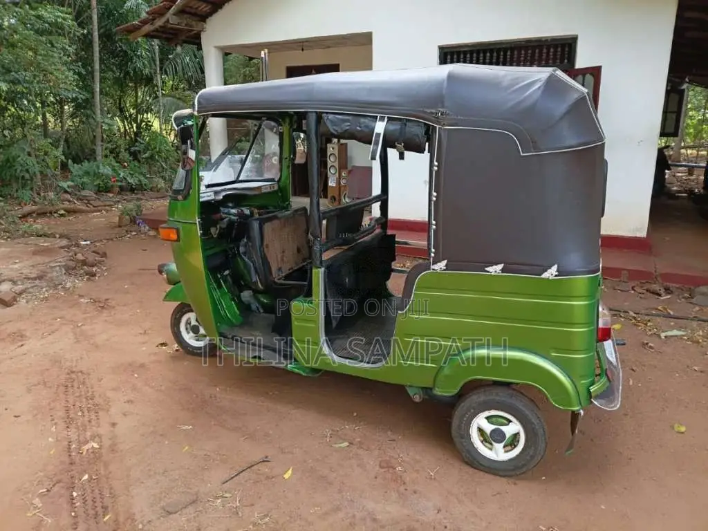 Bajaj 2 Stroke 2004 Three Wheel (Used)