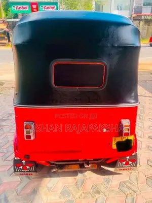 Bajaj 4 Stroke 2011 Three Wheel (Used)
