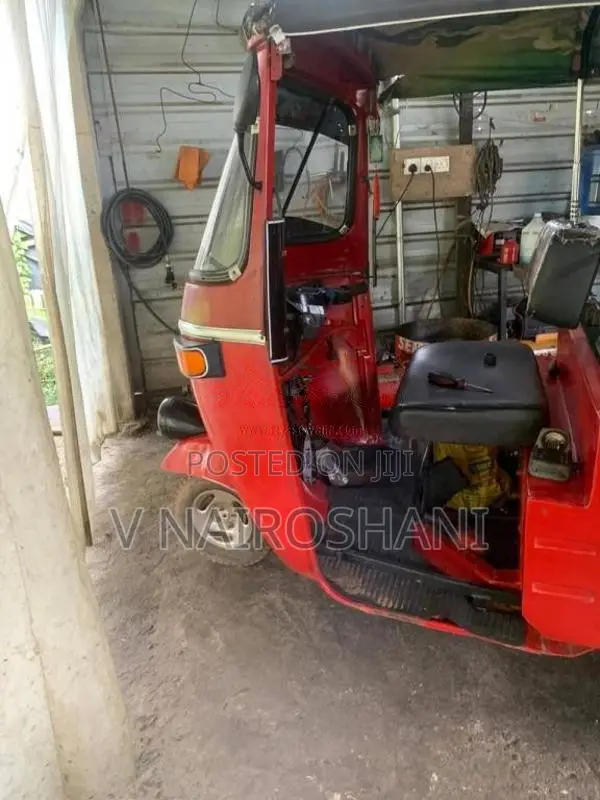 Bajaj 4 stroke 2012 Three Wheel (Used)