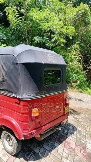 Bajaj 4 Stroke 2007 Three Wheel (Used)