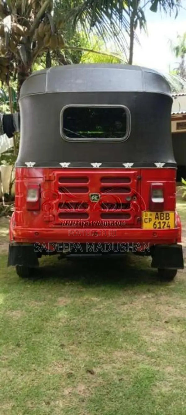 Bajaj 4 Stroke 2015 Three Wheel (Used)