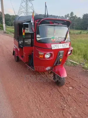 Bajaj 4 Stroke 2011 Three Wheel (Used)