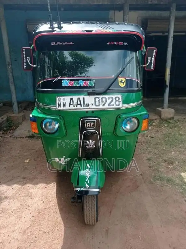 Bajaj 4 Stroke 2013 Three Wheel (Used)