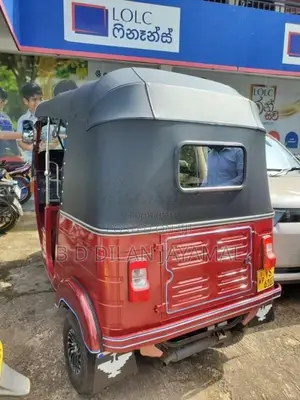 Bajaj RE 2 Stroke 2011 Three Wheel (Used)