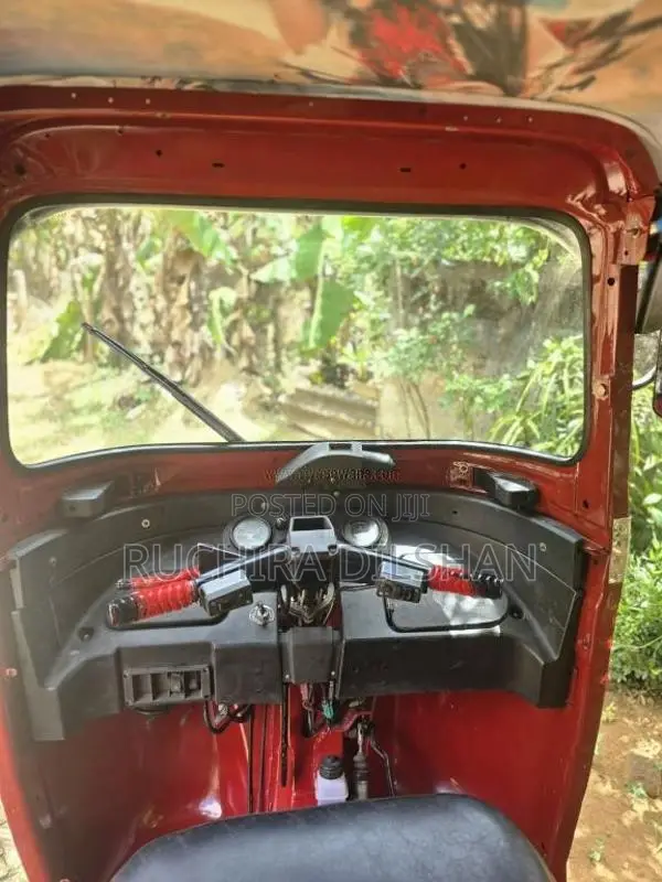 Bajaj RE 205 2014 Three Wheel (Used)