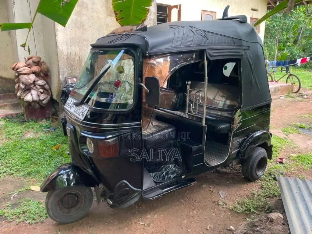 Bajaj RE 4 Stroke 2013 Three Wheel (Used)