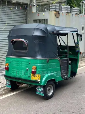 Bajaj 2 Stroke 2006 Three Wheel (Used)