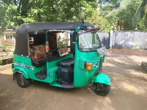 Bajaj RE 205 2011 Three Wheel (Used)