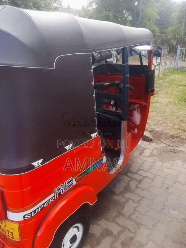 Bajaj 4 Stroke 2009 Three Wheel (Used)