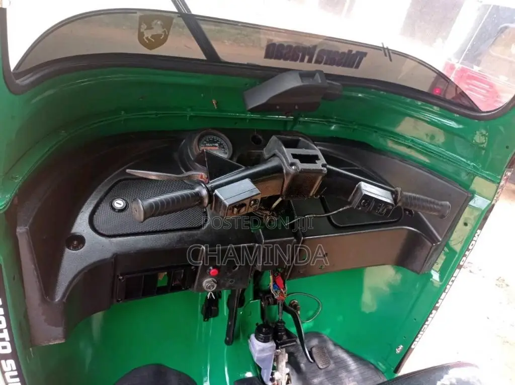 Bajaj 4 Stroke 2013 Three Wheel (Used)