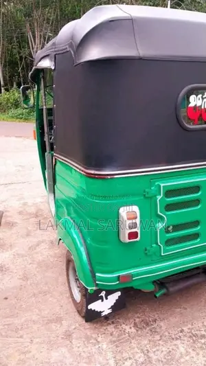 Bajaj 4 Stroke 2011 Three Wheel (Used)