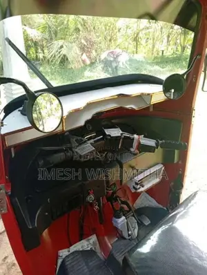 Bajaj 4 Stroke 2010 Three Wheel (Used)