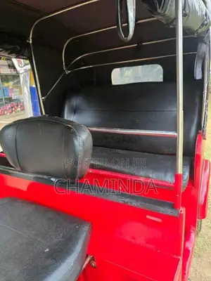 Bajaj 4 Stroke 2015 Three Wheel (Used)