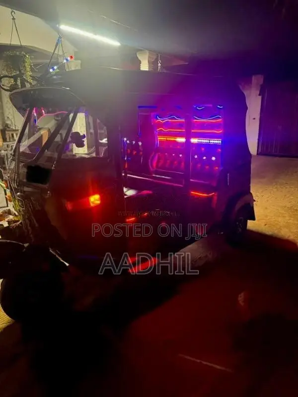 Bajaj RE 2 Stroke 2006 Three Wheel (Used)