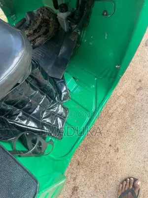Bajaj 2 stroke 2004 Three Wheel (Used)