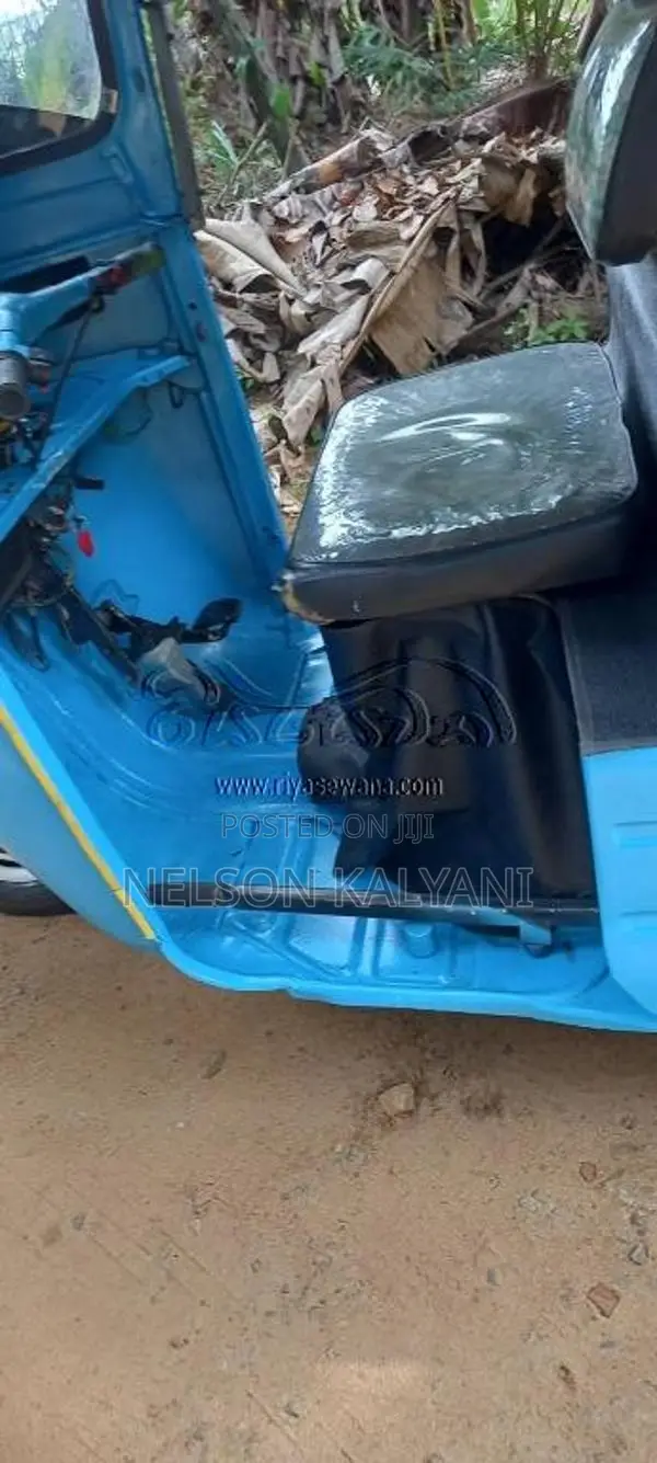Bajaj 2 Stroke 2003 Three Wheel (Used)