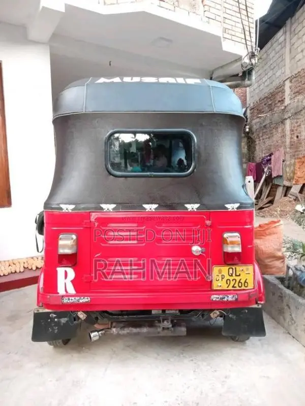 Bajaj 4 Stroke 2009 Three Wheel (Used)