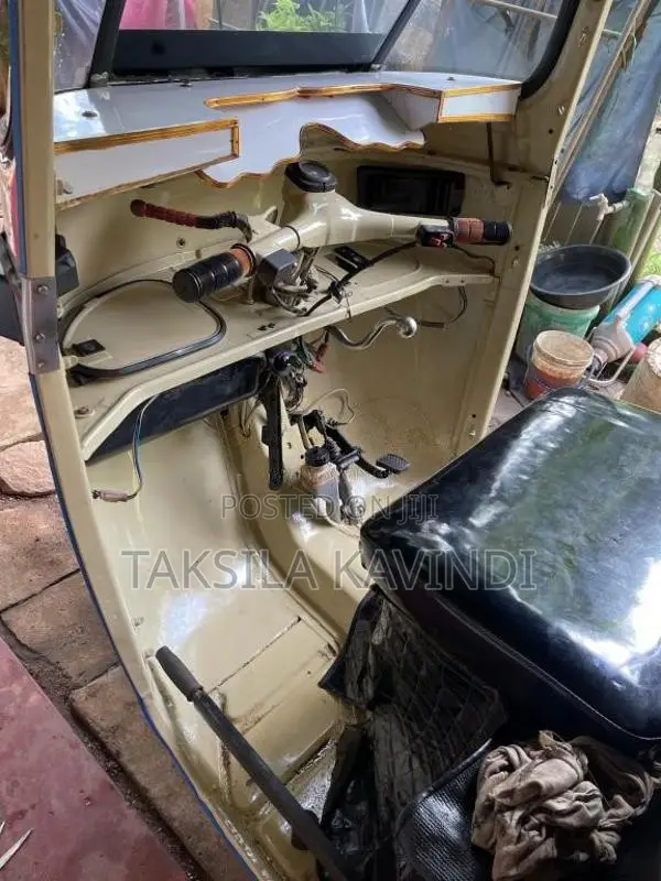Bajaj 2 stroke 2004 Three Wheel (Used)