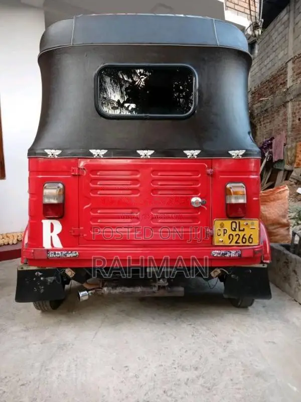 Bajaj 4 Stroke 2009 Three Wheel (Used)